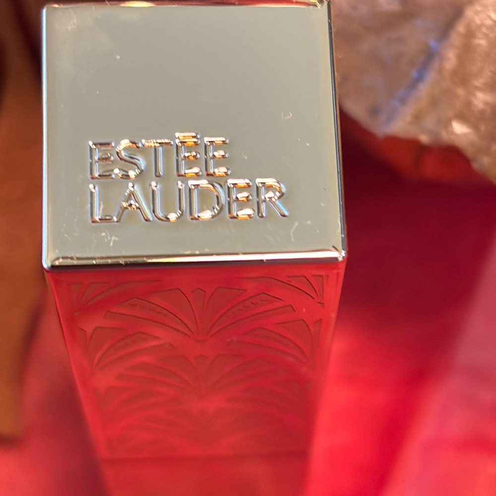 Estée Lauder Limited Edition Red Velvet Lipstick